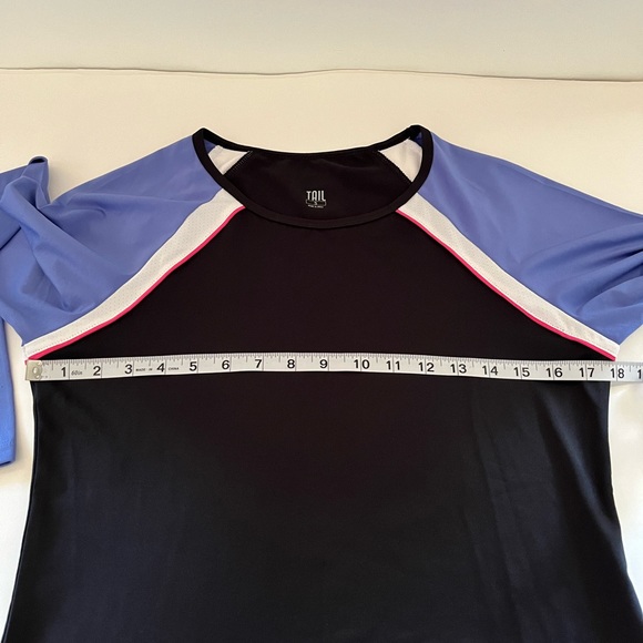 SOLD - On Another Platform!! TAIL Raglan Sleeve Golf Tennis Activewear Women Top - Picture 4 of 8